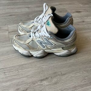 New Balance Women's Gray Sneakers